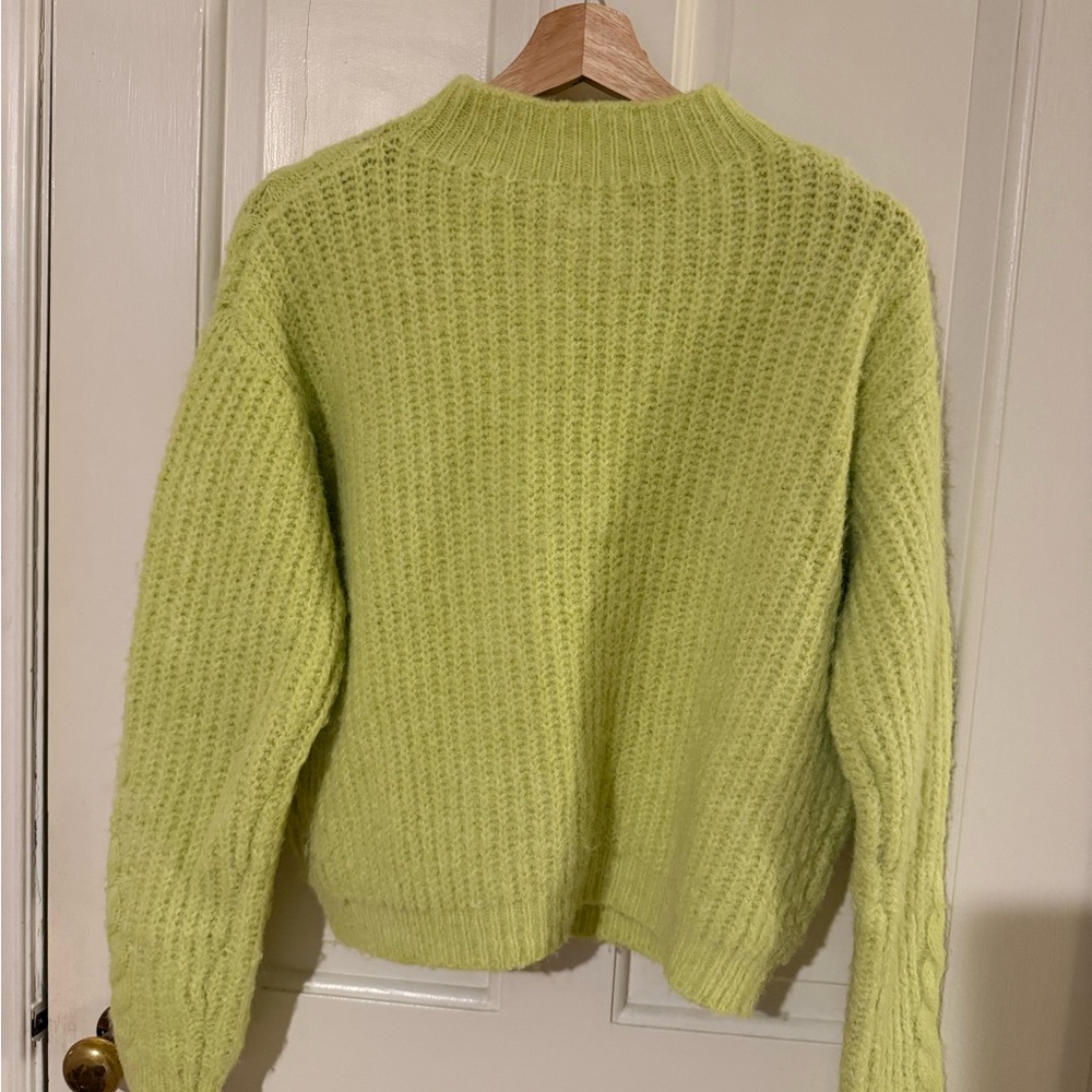 Universal Thread Light Green V-Neck Sweater - Picture 2 of 5